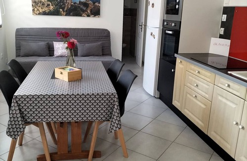 L'Aiguillon House | Homerez - House in Aiguillon.