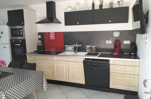 L'Aiguillon House | Homerez - House in Aiguillon.