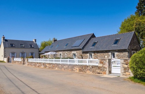 Botsorhel House | Homerez - House in Botsorhel