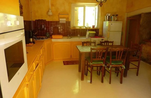 Les Junies House | Homerez - House, Les Junies
