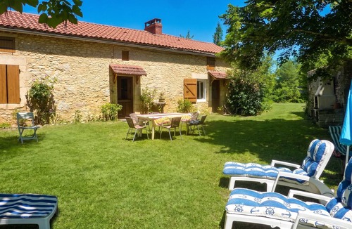Les Junies House | Homerez - House, Les Junies