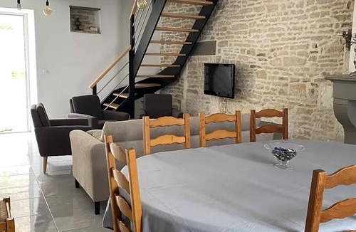 Les Riceys House | Homerez - House Les Riceys
