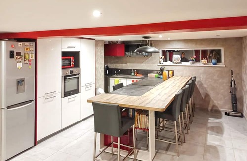 Balbronn House | Homerez - House with jacuzzi in Balbronn