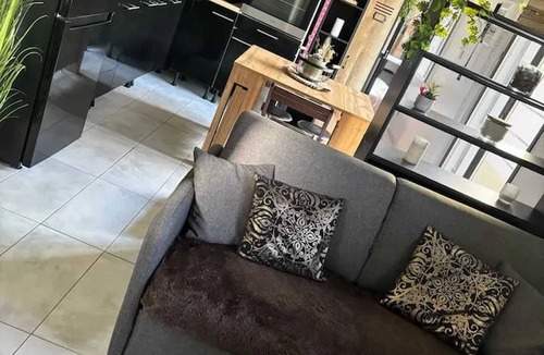 Noe House | Homerez - Nice house for 4 ppl. with garden and terrace at Noé