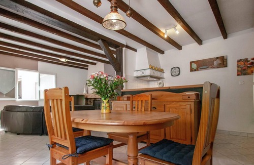 Rocbaron Villa | Homerez - Villa for 6 ppl. with swimming-pool, garden and terrace at Rocbaron