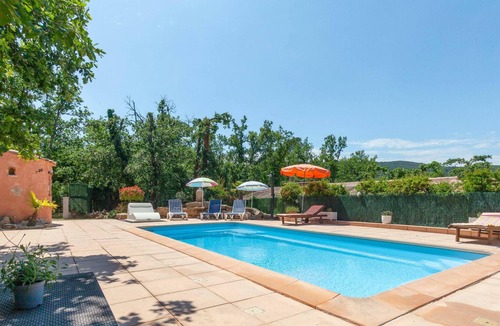 Rocbaron Villa | Homerez - Villa for 6 ppl. with swimming-pool, garden and terrace at Rocbaron