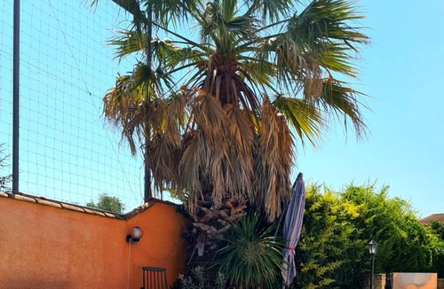 Marguerittes Villa | Homerez - Villa for 6 ppl. with swimming-pool and garden at Marguerittes