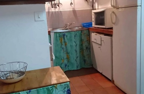 Belgentier Apartment | Homerez - Vintage studio in Belgentier, pure relaxation.