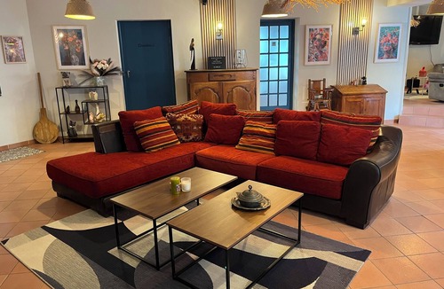 Lavelanet Apartment | Hosanna magnificent large loft rated 4 stars