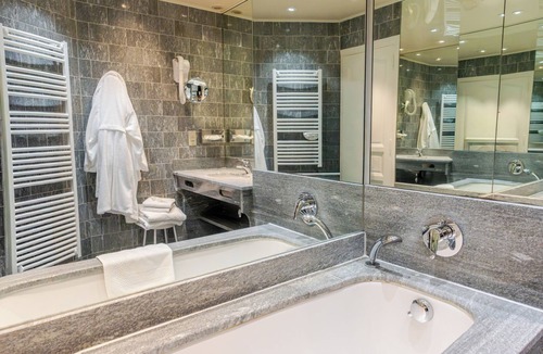 Chalons-en-Champagne Hotel | Hotel D'Angleterre