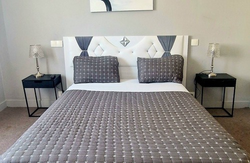 Vitry-le-Francois Hotel | Hotel de la Cloche