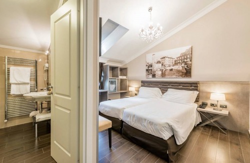Merone Hotel | Hotel Il Corazziere