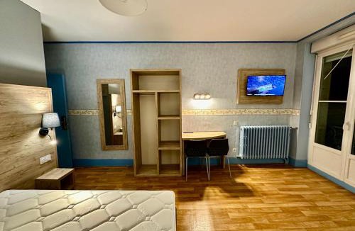 Vic-Fezensac Hotel | Hotel Le D'artagnan