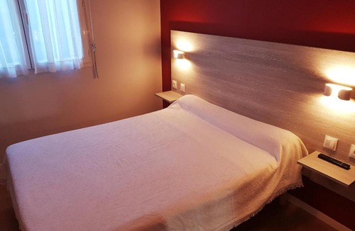 Morlaas Hotel | Hotel Restaurant Le Bourgneuf