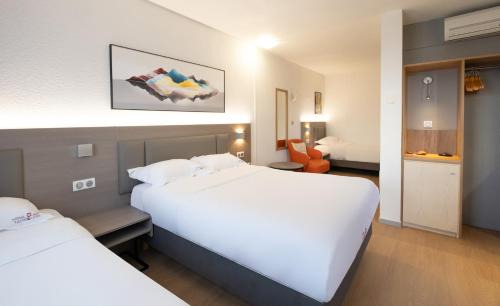 Vitry-le-Francois Hotel | Hotel Tambourin