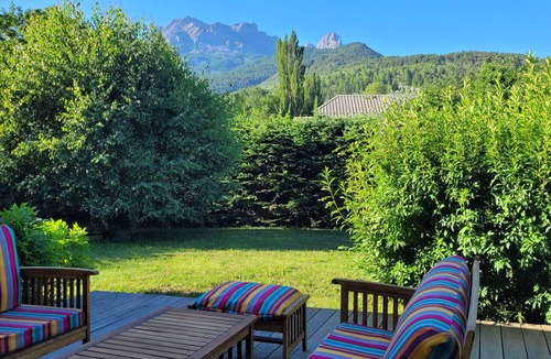 Barcelonnette Villa | House 4*, swimming pool, 6 to 10 pers. cycling, hiking, families, ski, golf