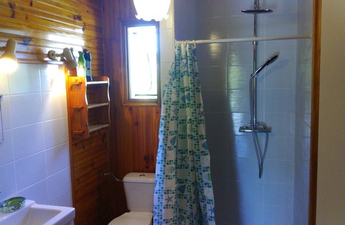 Sauveterre-de-Comminges Cabin | House at the foot of the Pyrenees for family vacations, in a quiet area.