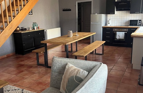 Baudricourt House | House at the foot of the Mirecourt circuit