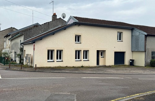 Baudricourt House | House at the foot of the Mirecourt circuit