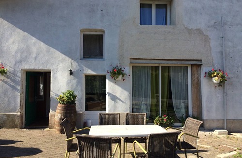 Fontaines-Saint-Clair House | House Birds in quiet little Meuse village
