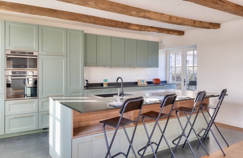 Tremereuc House | House for 12 with large garden and swimming pool