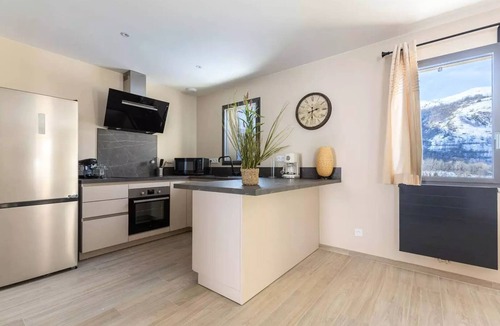 Peyragudes Villa | House for 7 People in Loudenvielle, Near the Center, with Wi-Fi