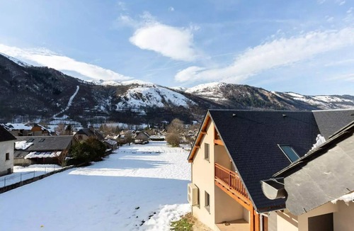 Peyragudes Villa | House for 7 People in Loudenvielle, Near the Center, with Wi-Fi