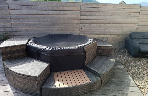 Villelongue House | HOUSE HAUTES PYRENEES (65260) VILLELONGUE WITH SWIMMING POOL AND JACUZZI