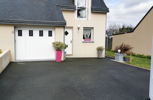 Tregueux House | House in a very quiet subdivision near ST BRIEUC