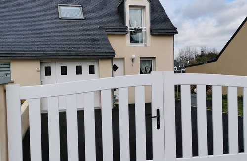 Tregueux House | House in a very quiet subdivision near ST BRIEUC