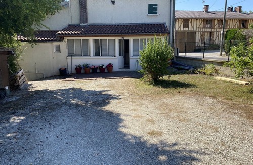 Dienville Cottage | House in Dienville by the river 6 sleeps possible Lake very close by