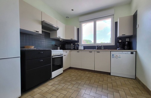 Saint-Remy-le-Petit House | House in the countryside, .covered and heated swimming pool