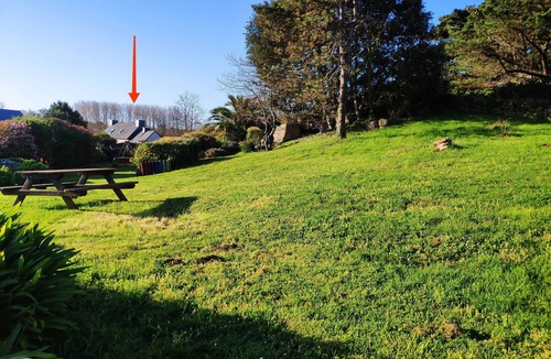 Plougrescant House | House just a stone's throw from the beach
