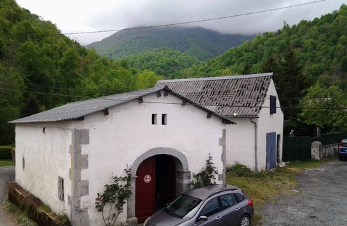 Louvie Juzon House | HOUSE OF CHARACTER ENTIRELY RESTORED ANY COMFORT (wifi) IN THE BEARN