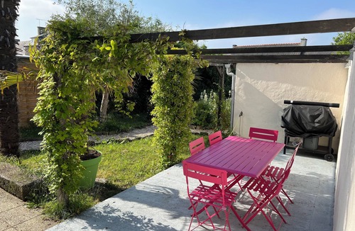 Le Vivier-sur-Mer House | House on the Cancale/Mont-Saint-Michel coastline, ideal for families.