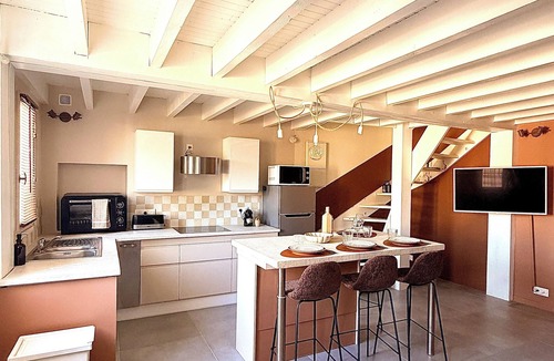 Ambares-et-Lagrave House | House Sienna - Near Bordeaux