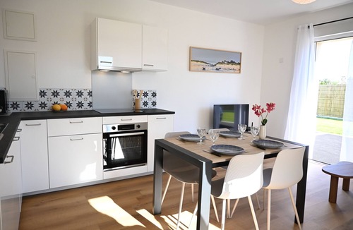 Lannion House | House- Walled garden-Beg bequeath-Beach and GR34