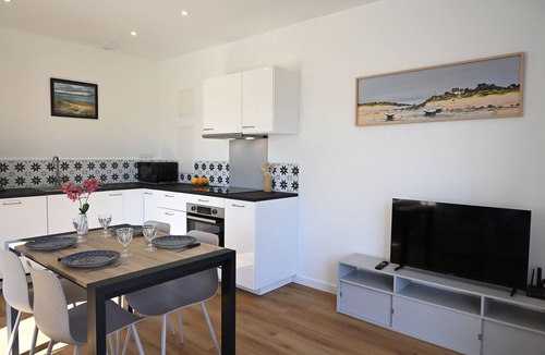 Lannion House | House- Walled garden-Beg bequeath-Beach and GR34