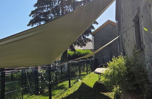 Feigeres House | House with a garden in a renovated old farmhouse. Pets welcome!
