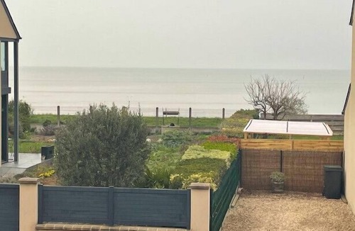 Le Vivier-sur-Mer House | House with garden in Le Vivier-sur-Mer
