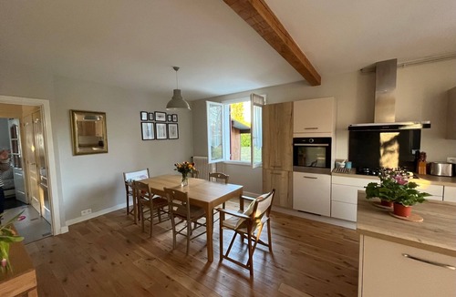 Tremolat House | House with private pool and garden near the river.