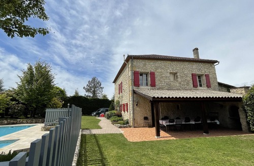 Thezac House | House with private swimming pool, in the heart of south-west