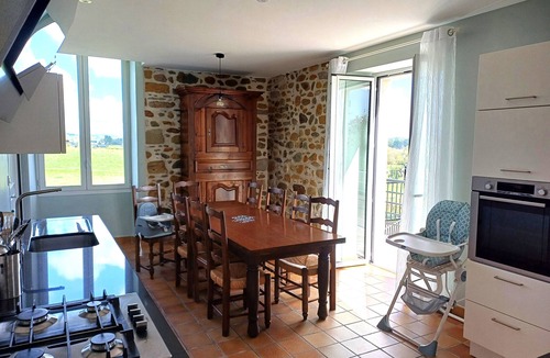 Asson House | House with swimming pool and bowling green at the foot of the Pyrenees
