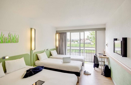 Lescar Hotel | ibis budget Pau Lescar
