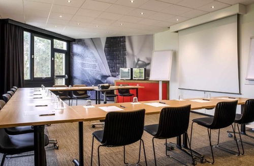 Chalons-en-Champagne Hotel | ibis Chalons en Champagne