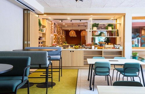 La Capelette Hotel | ibis Styles Marseille Palais des Congrès Vélodrome