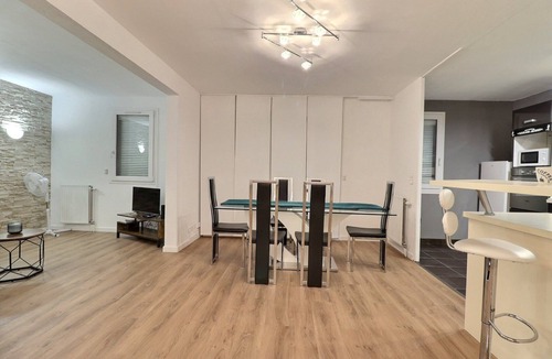Troyes Apartment | ideal PRO/family*WiFi*private parking*quiet