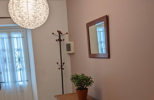 Quillan Apartment | Immaculate 2 Bedroom Apartment - sleeps 4