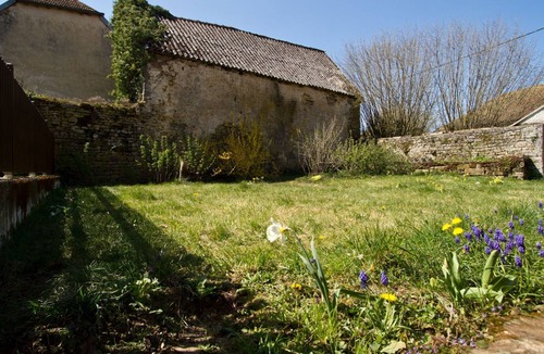Celles-en-Bassigny House | in Celles-En-Bassigny umzäunter Garten by Interhome