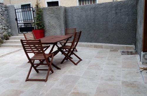 Clarac House | In Marignac, house of 70m2, all comfort, with closed courtyard. (5 people)